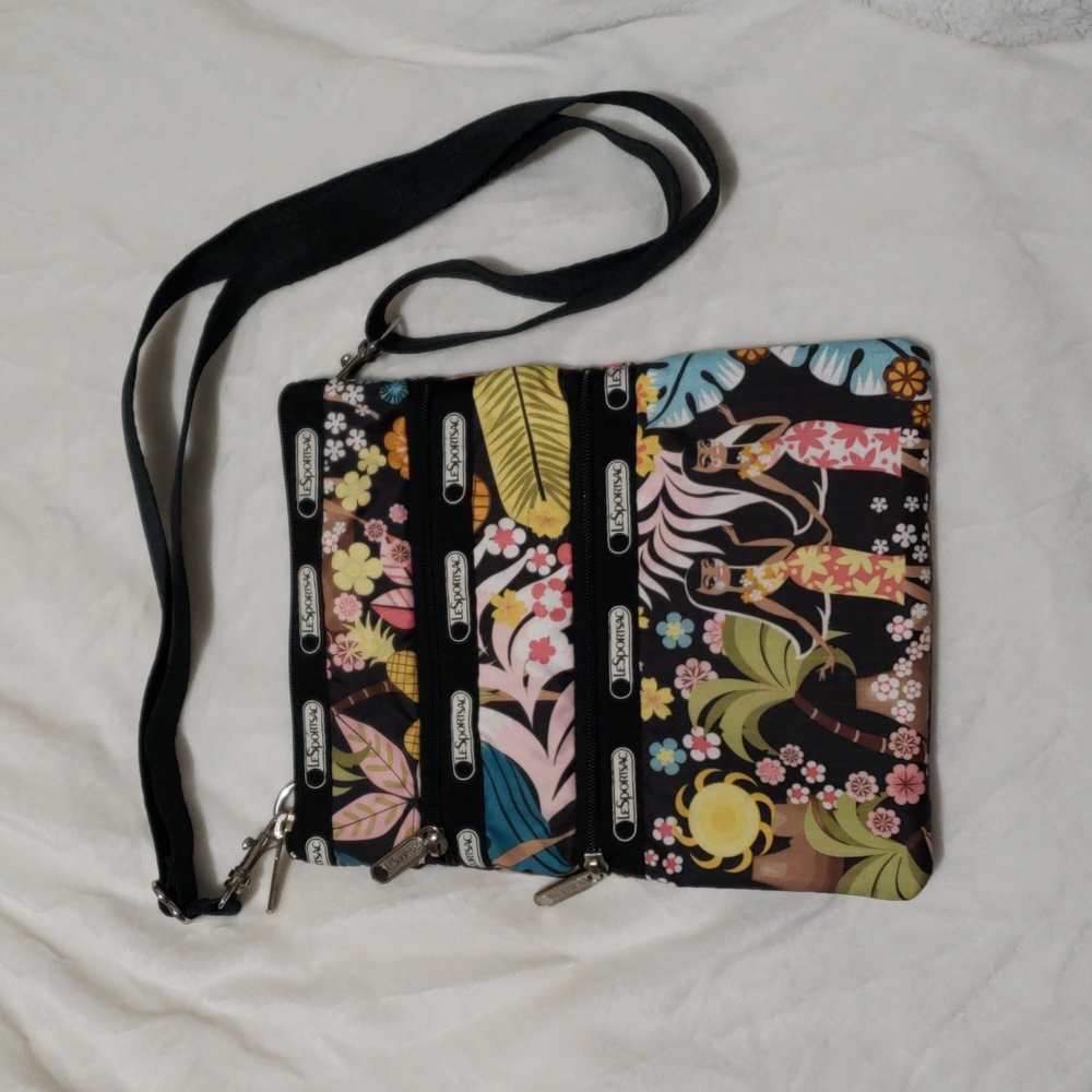 Lesportsac Kasey ~ 2010 Hawaii exclusive ~ Wahine Hula print ~ Rare